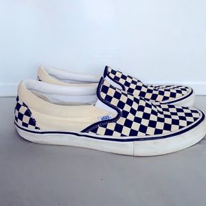 Vans Checkerboard slip on Ultracush Mens size 14D in good/Used condition.